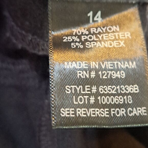 SOHO Apparel Ltd Women 14 Stretch Straight Leg Black Zip Pants 2 Rear Pockets - Picture 4 of 14